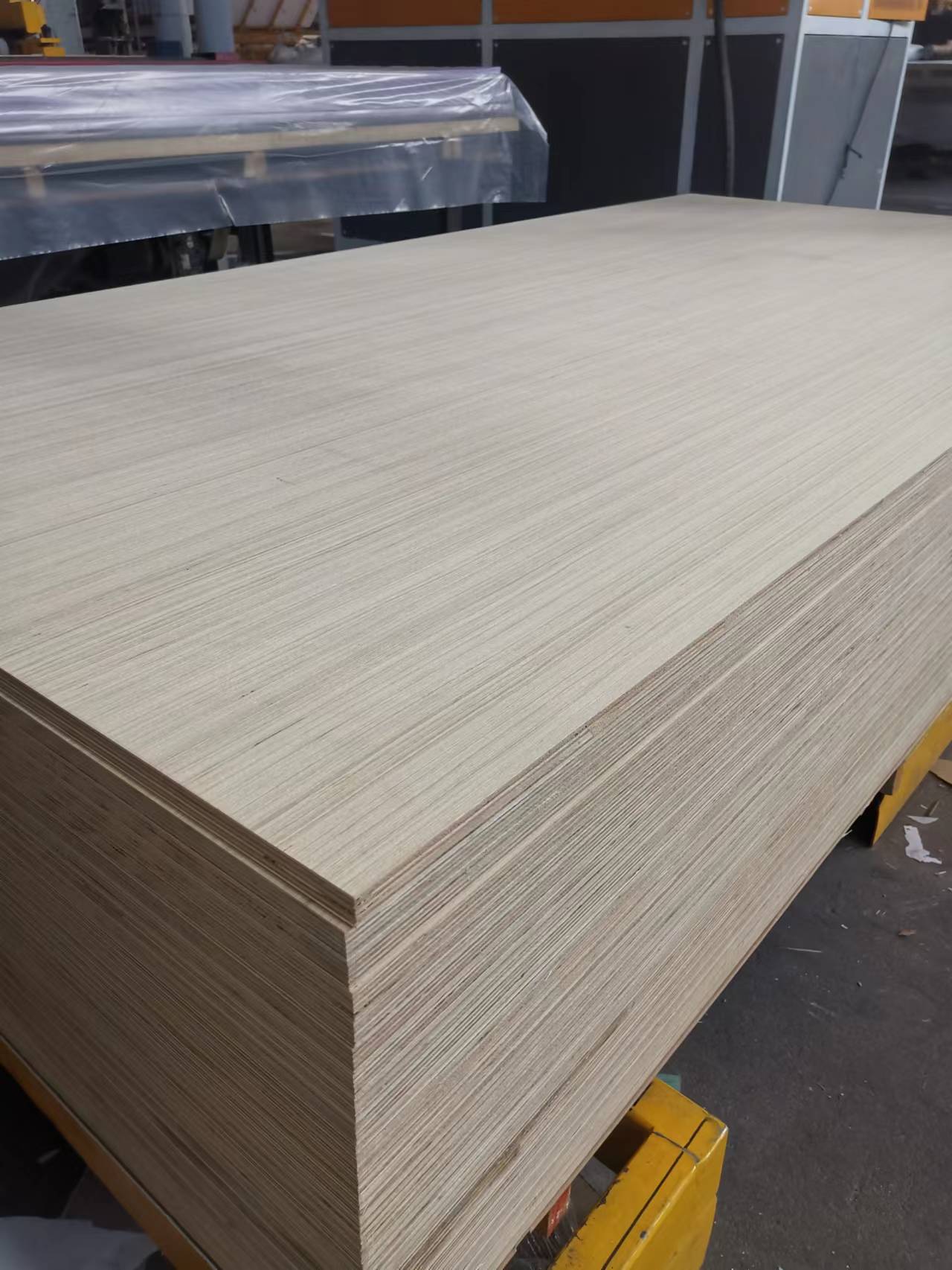 5mm 6mm 12mm 15mm 16mm 18mm 25mm High quality AAA grade E0 grade Combi core melamine plywood