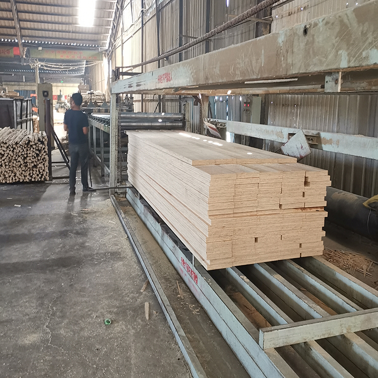 Pine core LVL scaffolding 