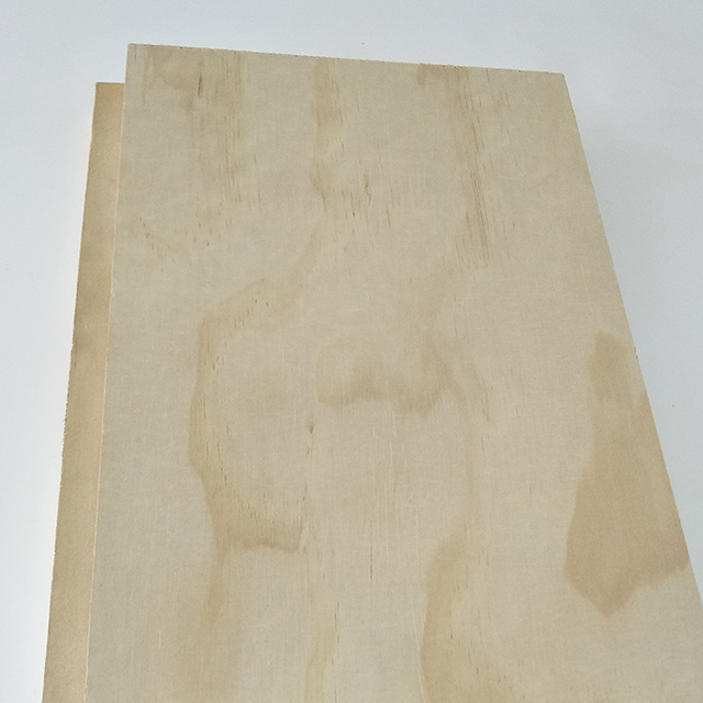 Good Quality furniture grade Pine plywood 