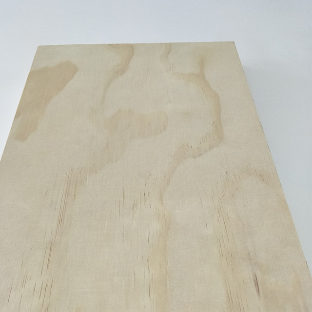 Good Quality furniture grade Pine plywood 